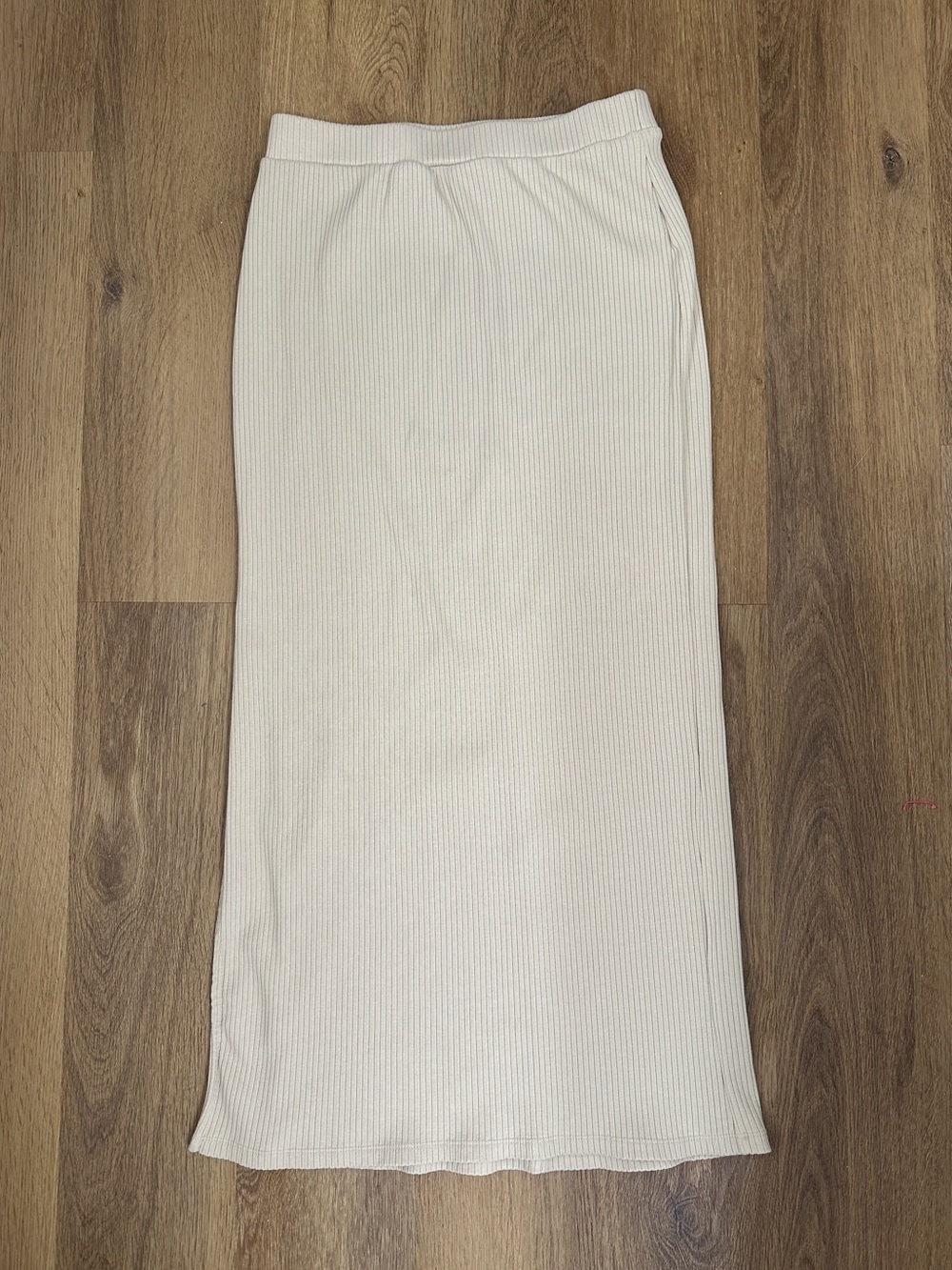 Old Navy Women’s Ribbed Knit Midi Skirt Cream Beige High Waisted Slit Size Small